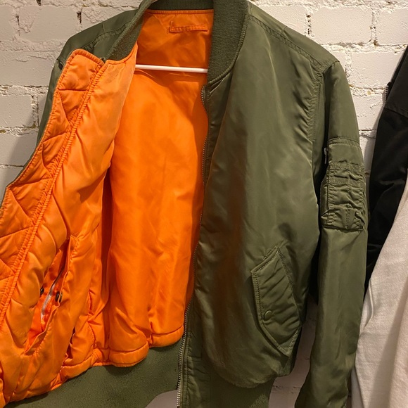 Men’s Bomber Jacket - Picture 3 of 4